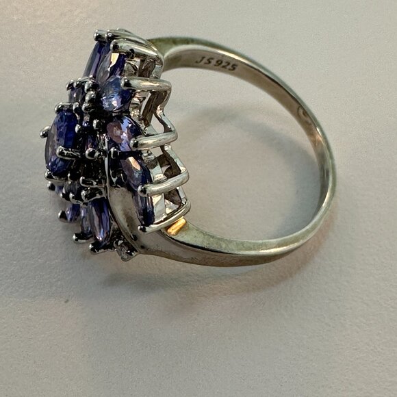 925 Sterling Silver Purple Cubic Zirconia Cluster Ring Size 8.25 - Picture 9 of 12